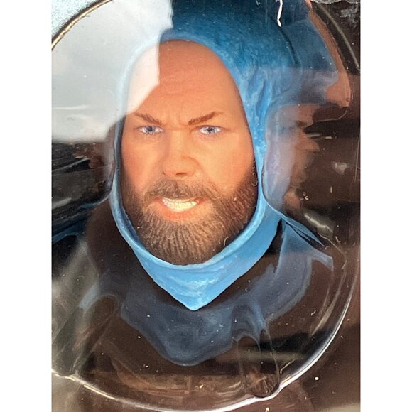 NECA The Thing Ultimate MacReady Action Figure Outpost 31 New With Box Defects - Picture 16 of 16